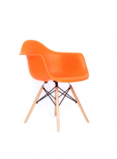 Berlin Chair With Armrests Natural Wood Legs In Orange5dc1c42664ae8516.jpg