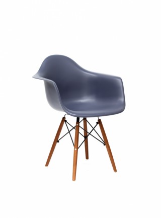 Silla Berlín Con Descansabrazos Pata Madera Nogal Color Gris Oscuro